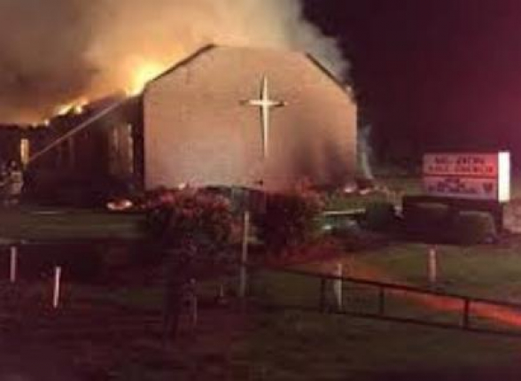 В Арканзасе прихожане облизывали пол церкви, чтобы доказать, что коронавирус – «это обман»